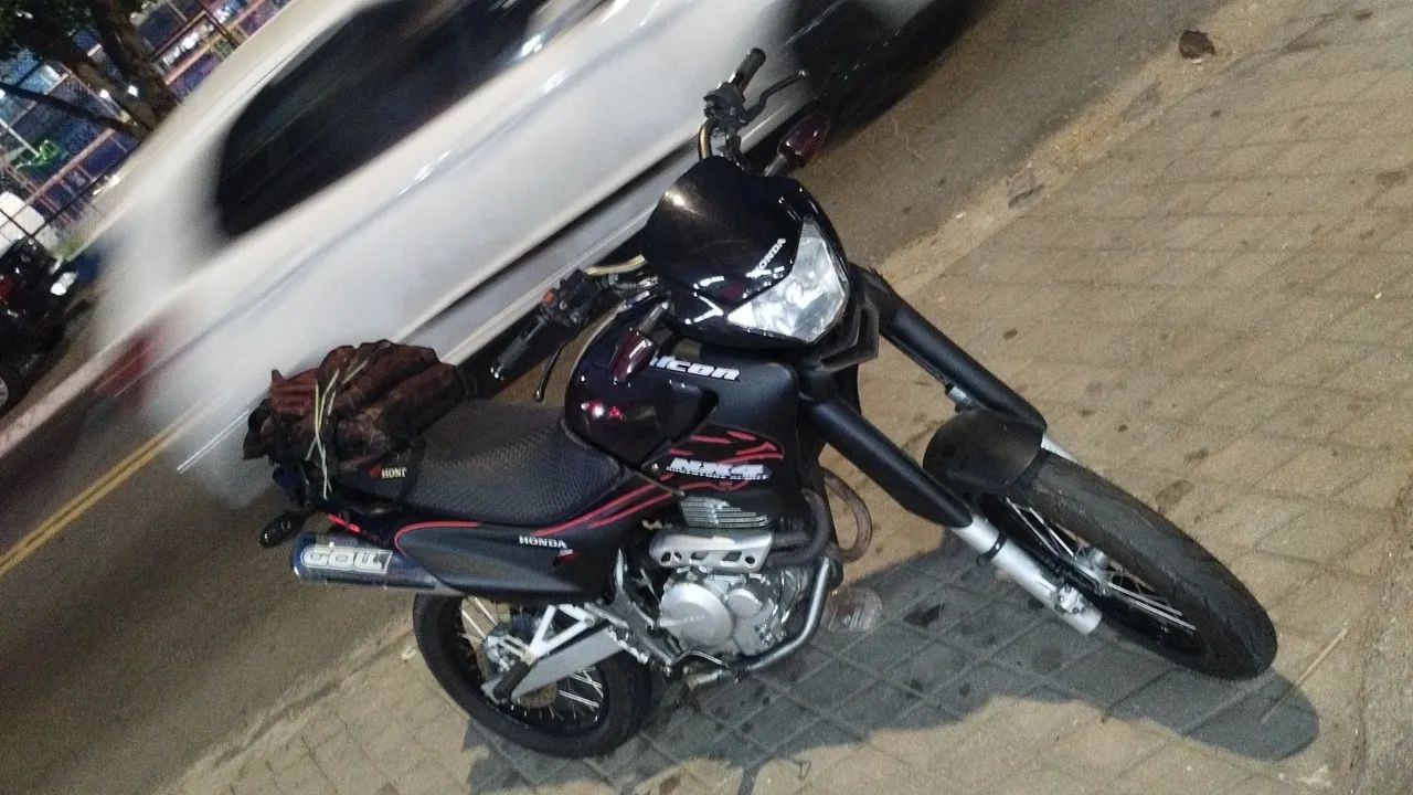 Falcon extremamente conservada 