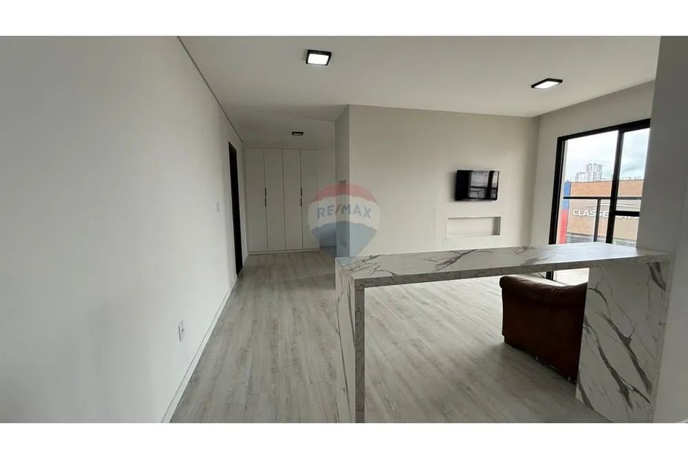Apartamento com 1 Quartos para alugar, 60m² - Foto 2