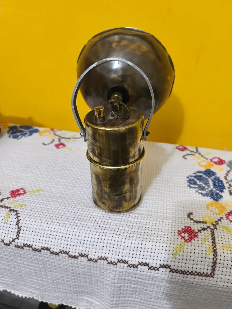 Lampião a carbureto em latão original - Foto 6