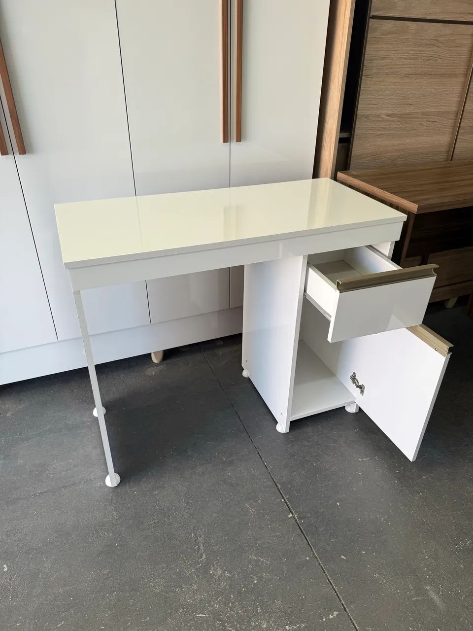 Escrivainha 90cm - entrego hoje  - Foto 3