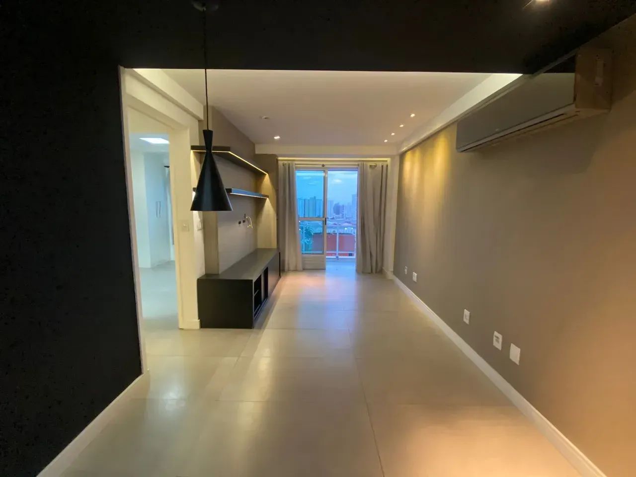 Lindo apartamento reformado de 1 quarto no Edificio Maggiore, Centro - Foto 2