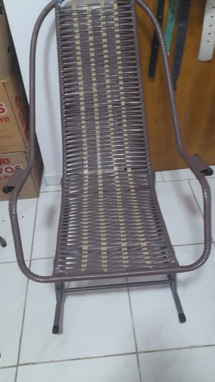 Vende-se uma Cadeira de Embalo (NOVA) - Foto 3