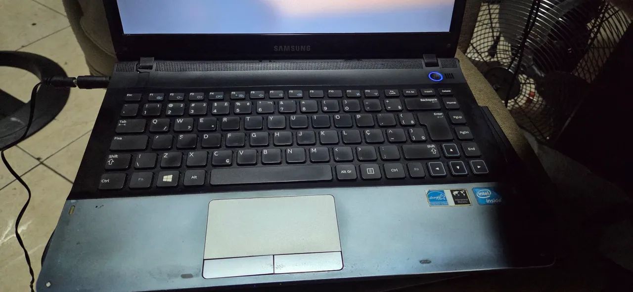 Samsung np300e
