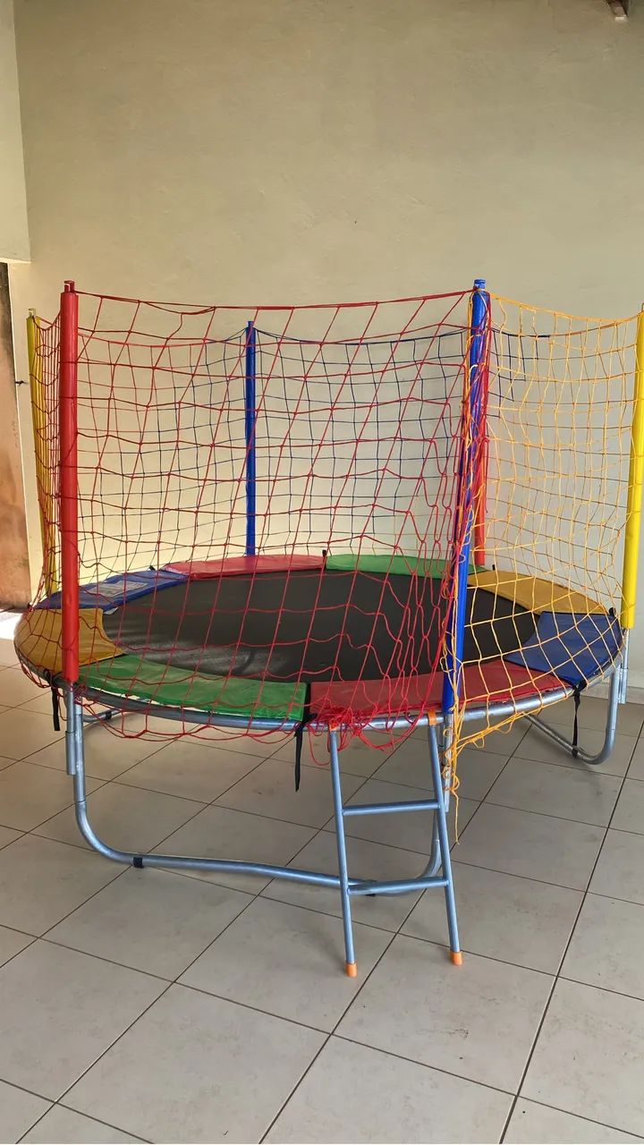 Alugo pula pula, mesas, Tabogã inflável etc. - Foto 2