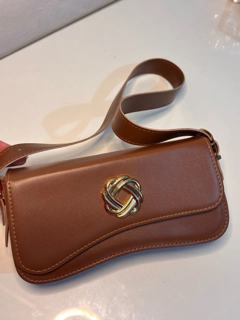 Linda bolsa marrom transversal NOVA