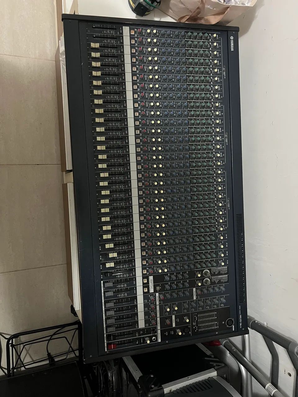 Mesa Yamaha MG32/14 faz