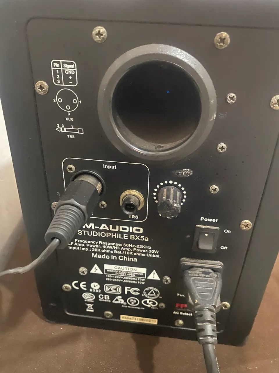 Vendo par de caixas M.Audio  - Foto 3