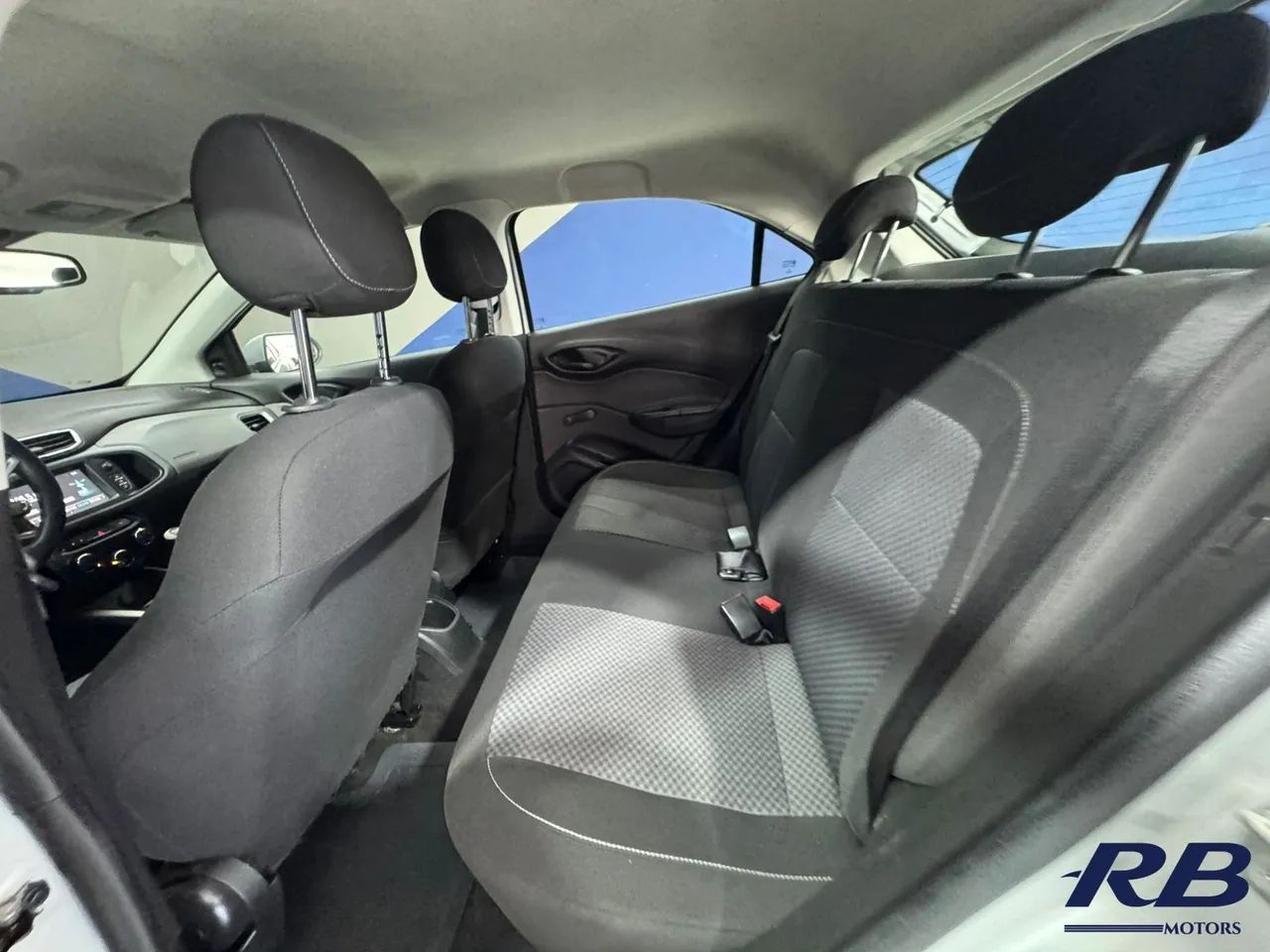 Chevrolet Onix Hatch LT 1.0 8V Flex Mec. 4P 2017 - Foto 4