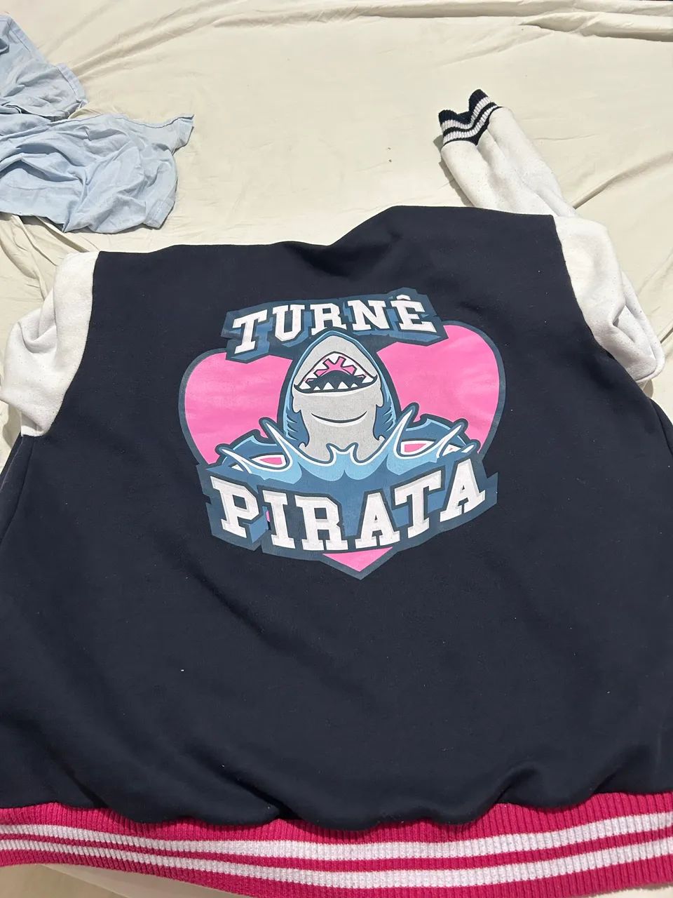 MOLETOM COLLEGE JAO TURNE PIRATA