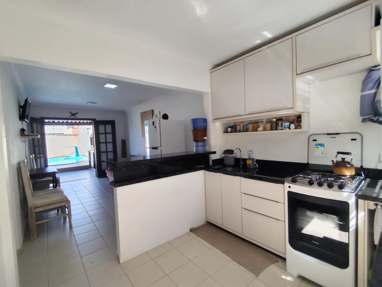 Sobrado casa mobiliado, 6 quartos, com piscina,  próximo praia e centro - Foto 5