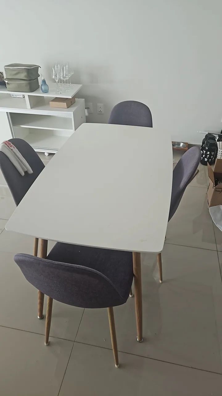 Mesa 4 cadeiras 
