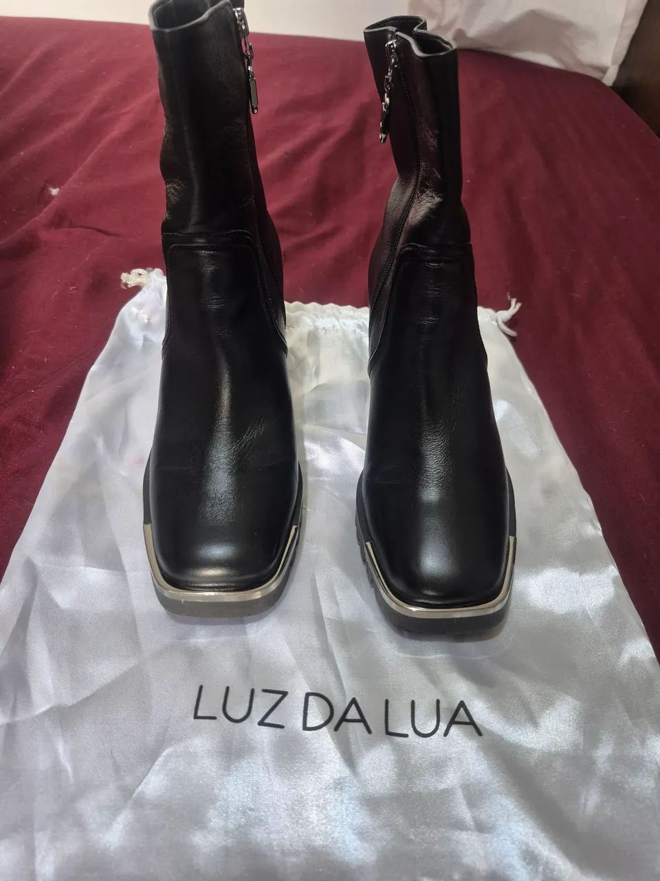 Bota cano curto Luz da Lua