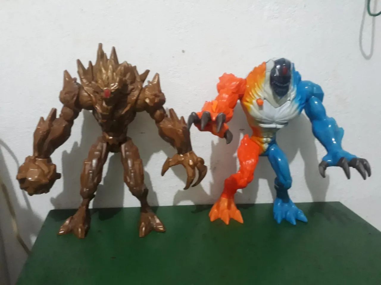São os 4 Bonecos Max Steel usados - Foto 3