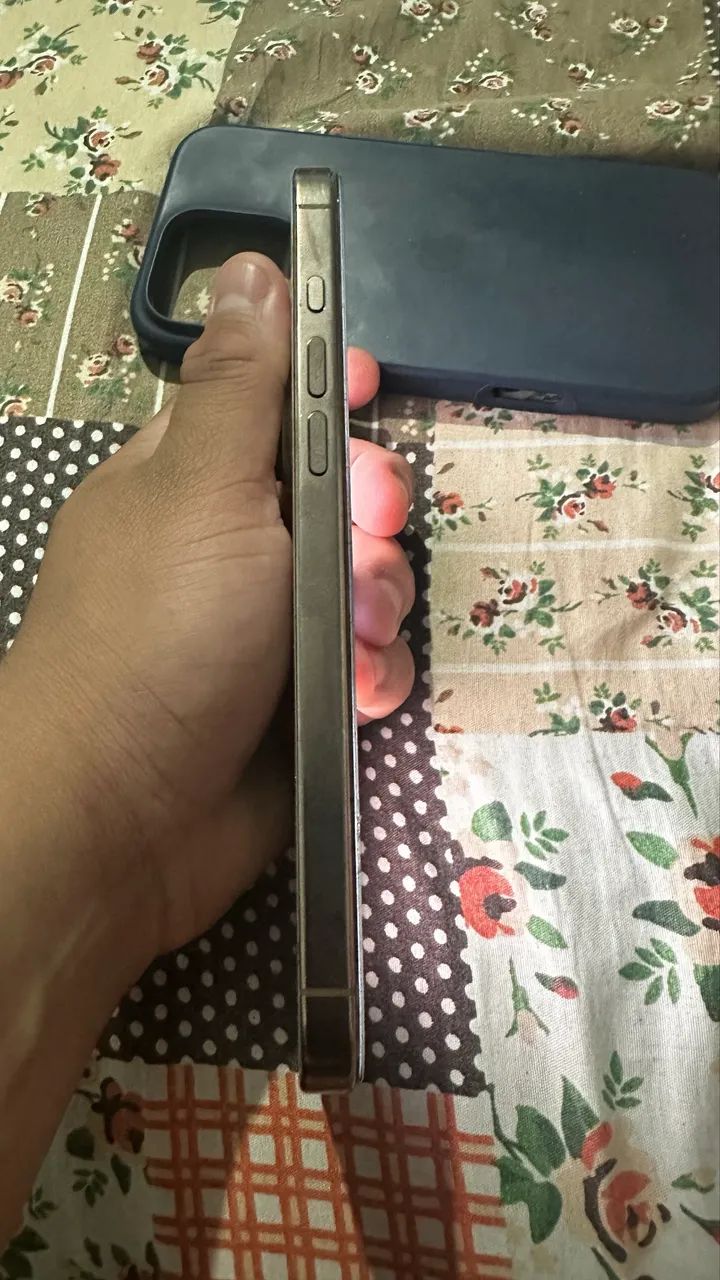 IPhone 16 pro max  - Foto 2