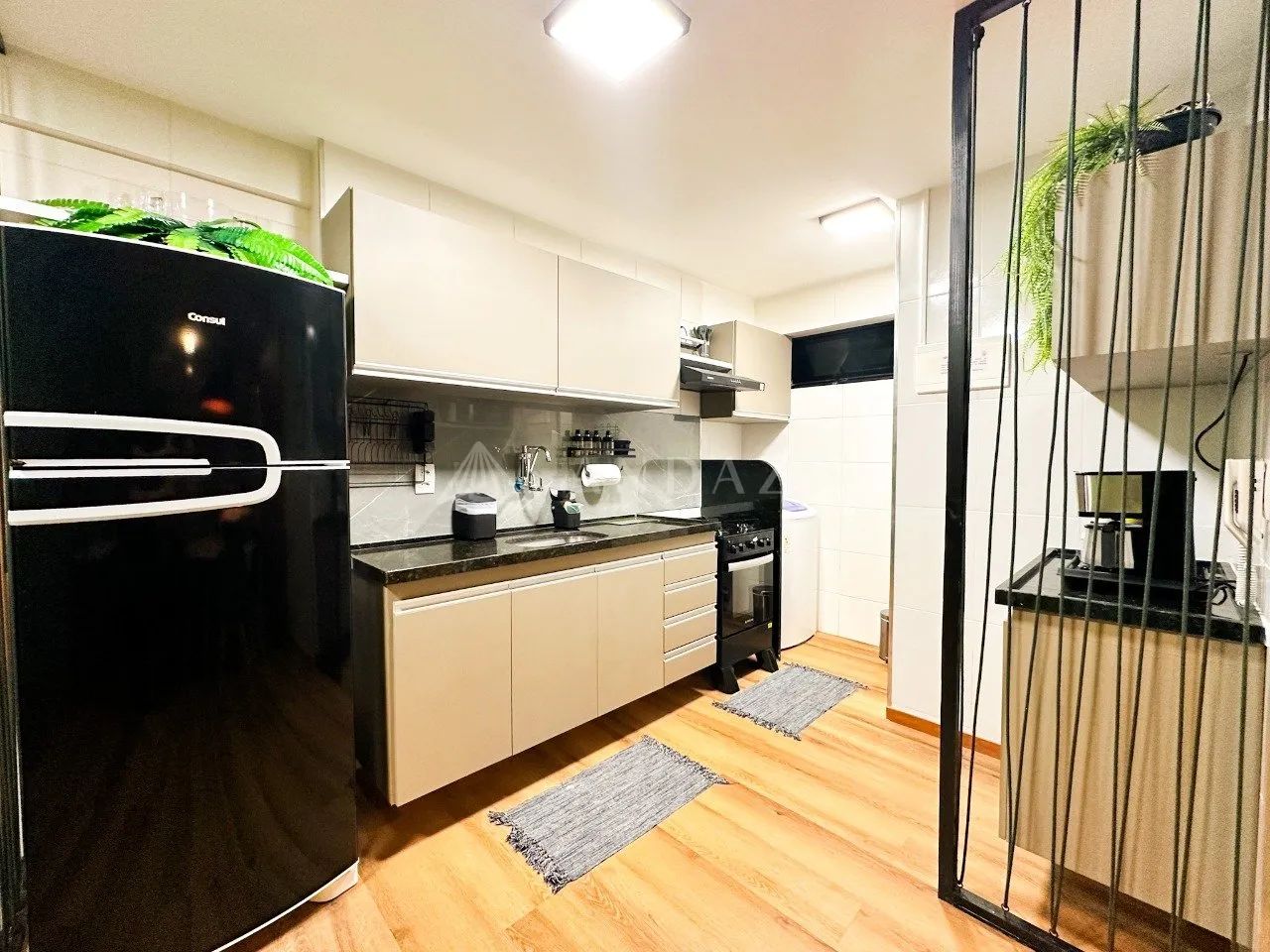 Impecável! Apartamento 1 dormitório, completo e recém reformado, a uma quadra da praia. - Foto 8