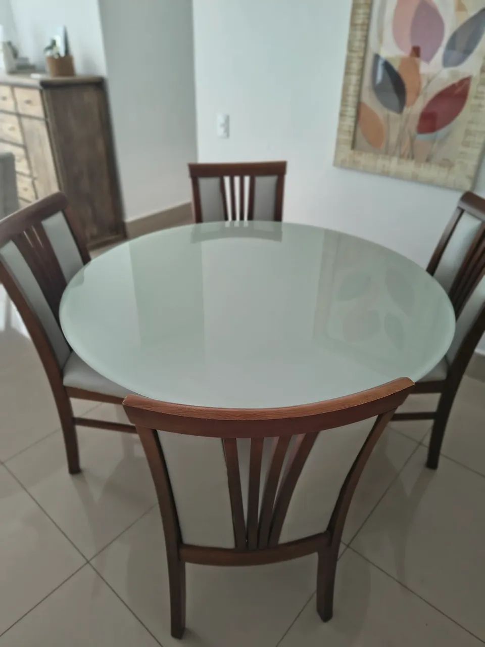 Mesa de Madeira com 4 cadeiras 