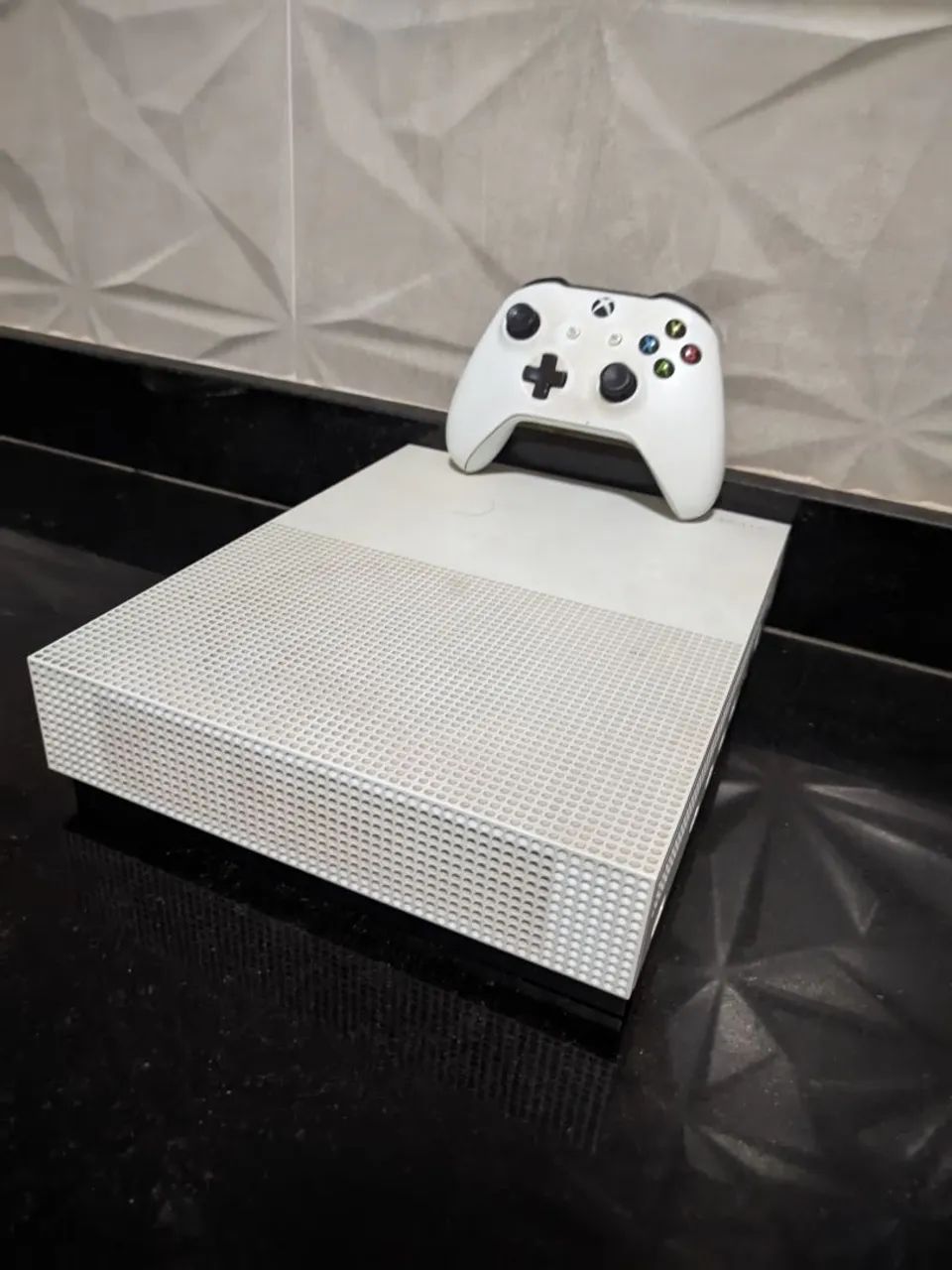 Xbox one S com jogos e 1 controle  - Foto 3
