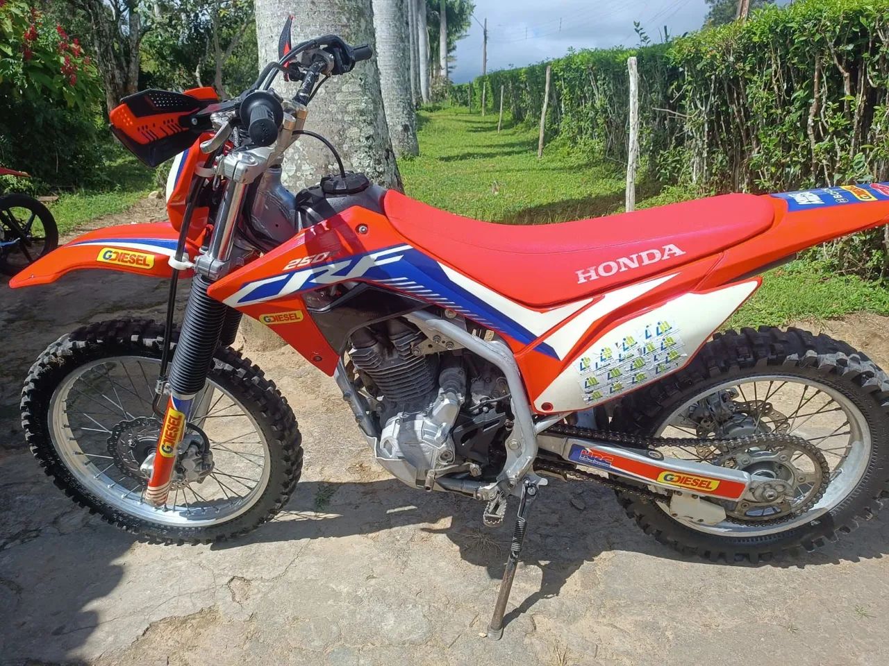 CRF 250 VENDO OU TROCO - Foto 5
