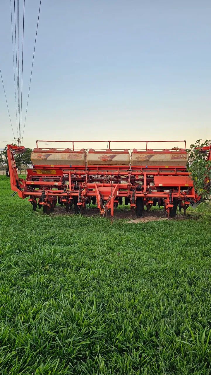 Plantadeira KUHN PDM PG1200. 