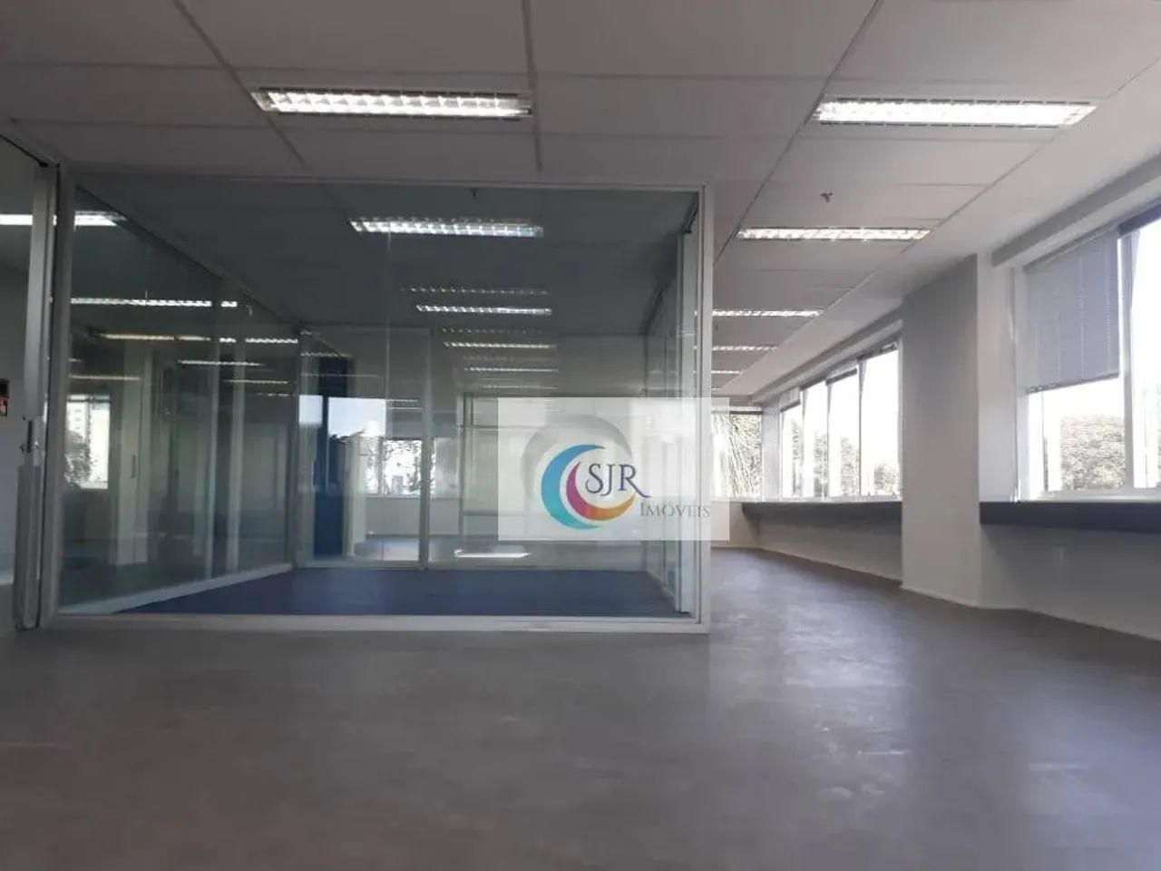 Excelente Conjunto Comercial com 218 m2 de área útil, 8 vagas de garagem, Pinheiros, Metrô