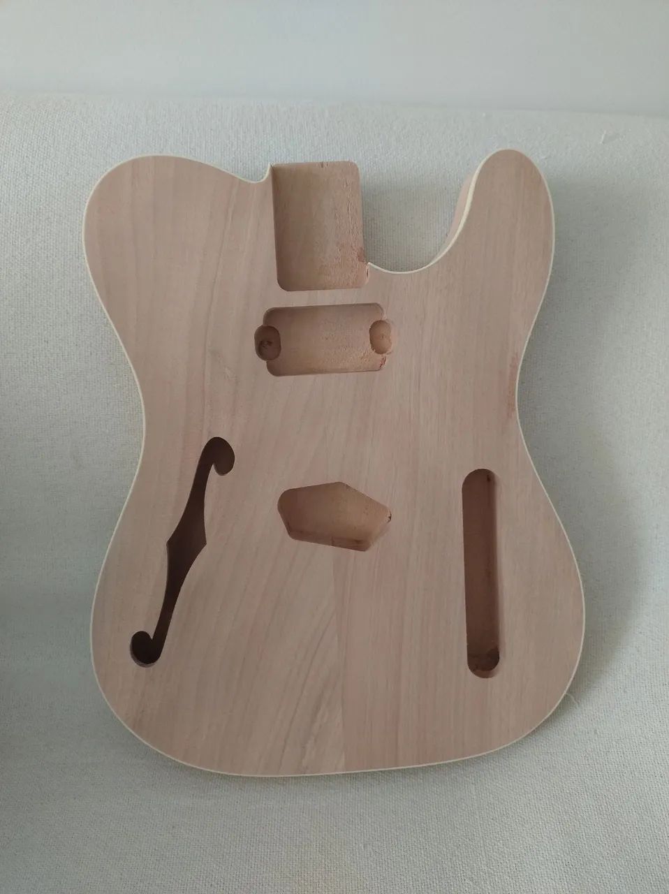 Corpo de guitarra Tele Thinline