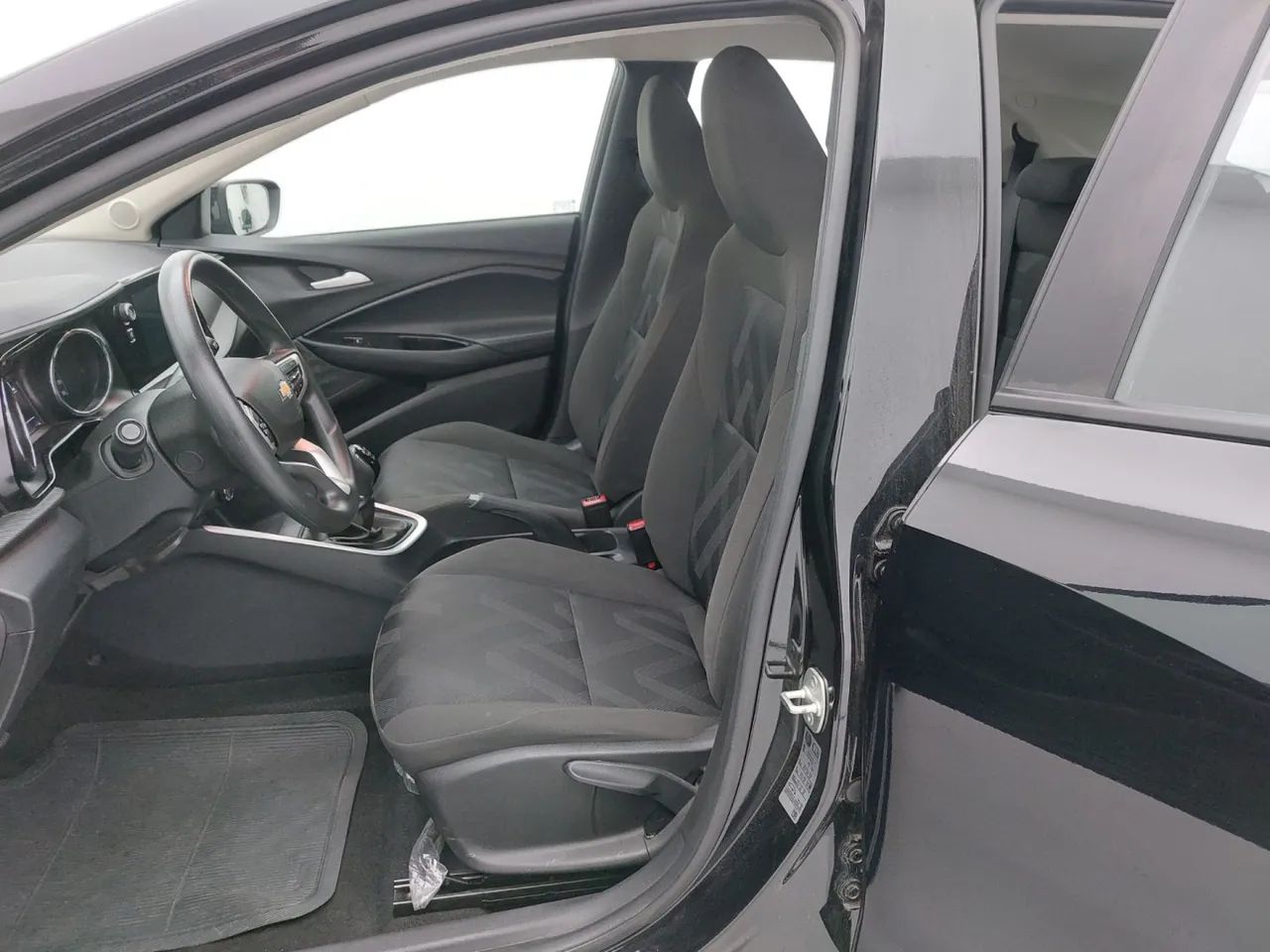 Chevrolet Onix Hatch 1.0 12V Flex Mec. 4P, foto 16 de 18