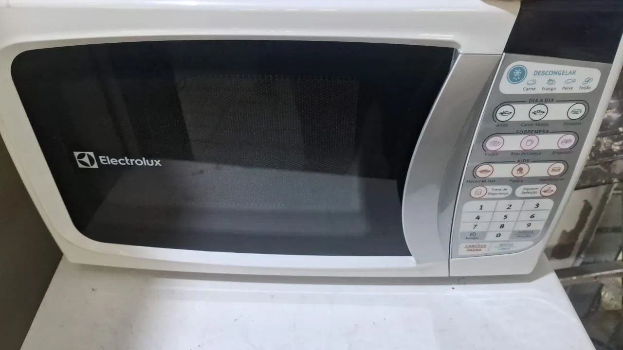 MICROONDAS ELECTROLUX (20 LITROS)