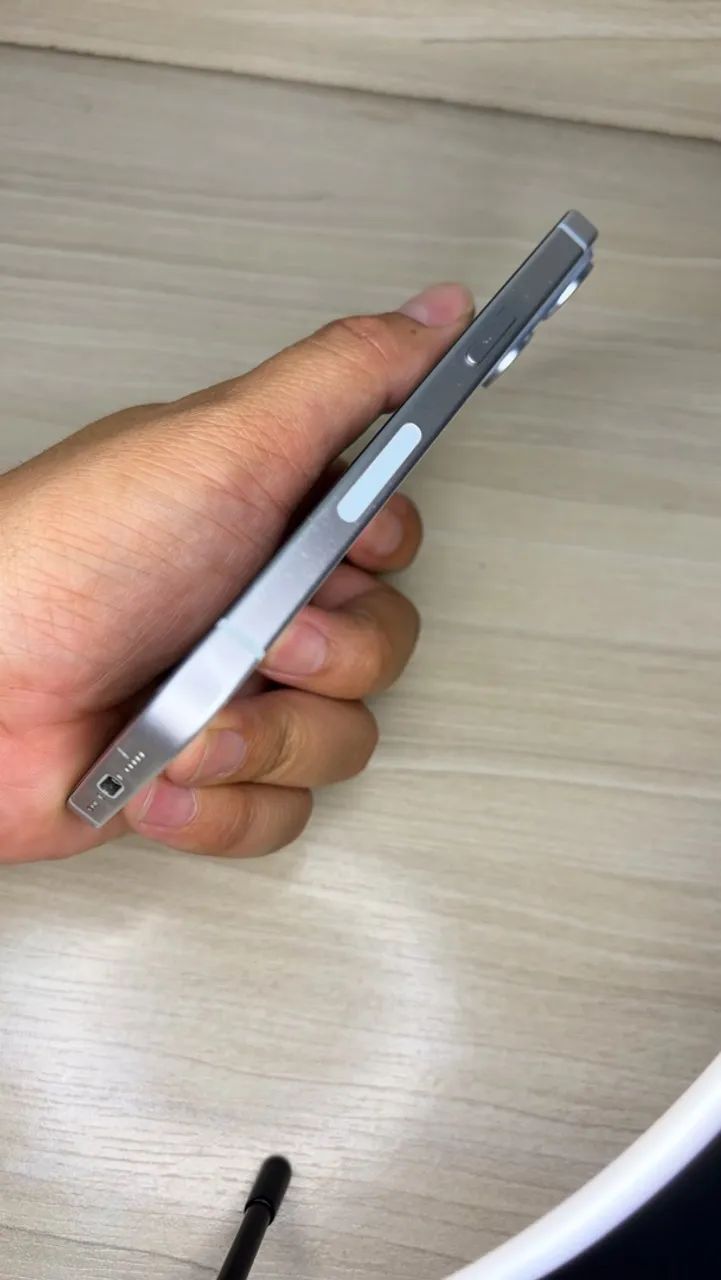 iPhone 15 128 GB - bateria 83%  - Foto 3