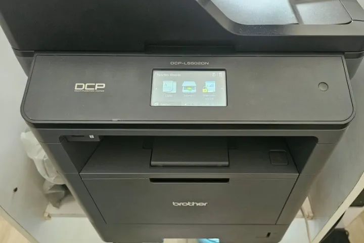 Impressora Multifuncional Brother DCP-L5502DN  - Foto 2