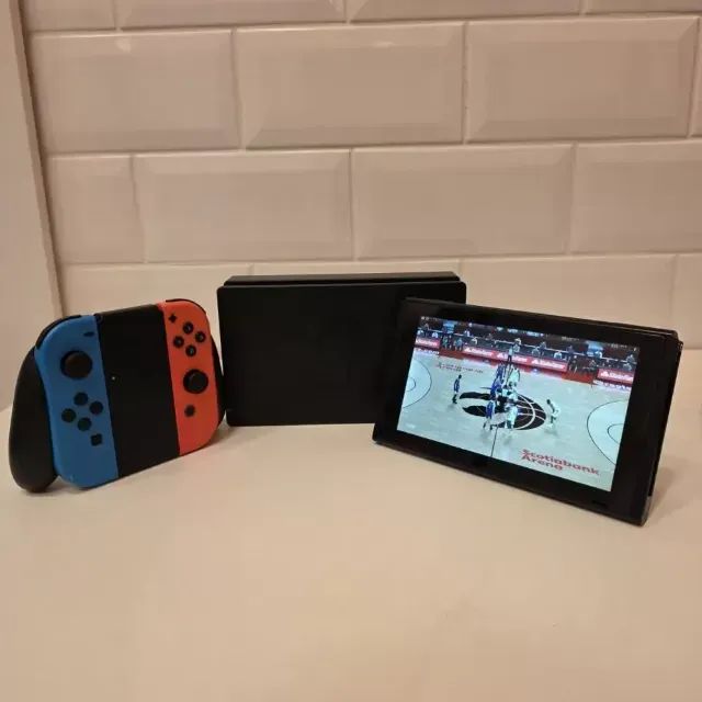 Nintendo Switch - 32Gb - Dock