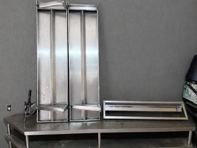 Vende se bancada e prateleira inox
