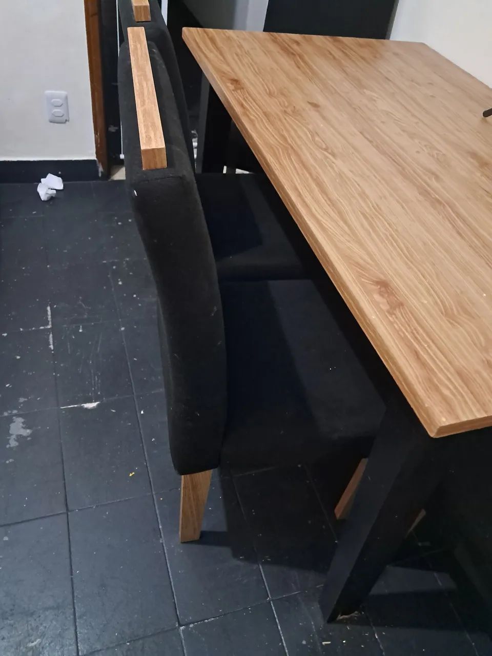 Mesa com 4 cadeira com estofado - Foto 3