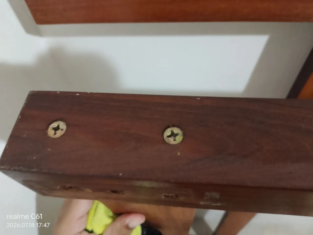 Cama projetada em madeira maciça - Massaranduba  - Foto 3