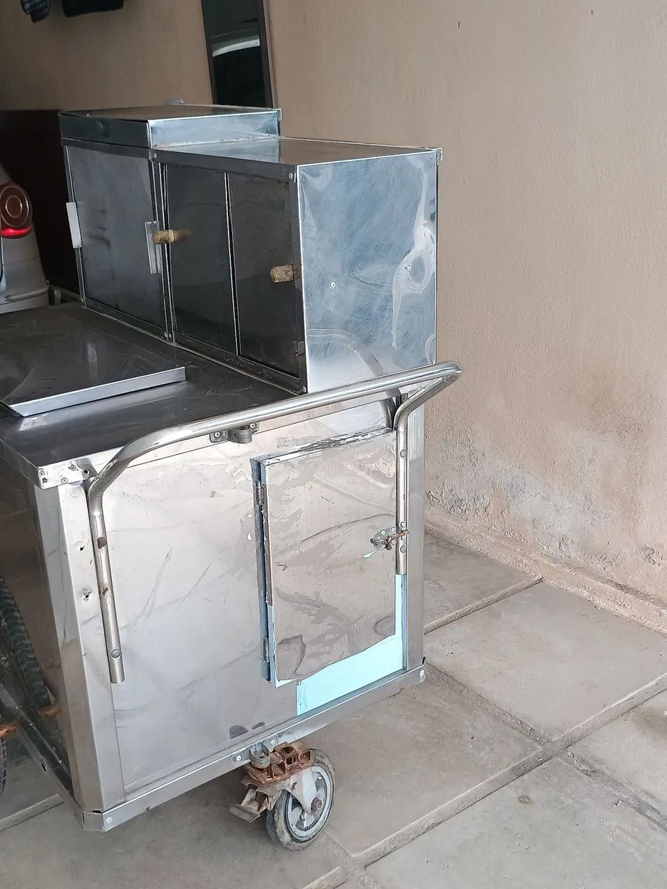Vende-se carroça refrigerada de inox - Foto 4