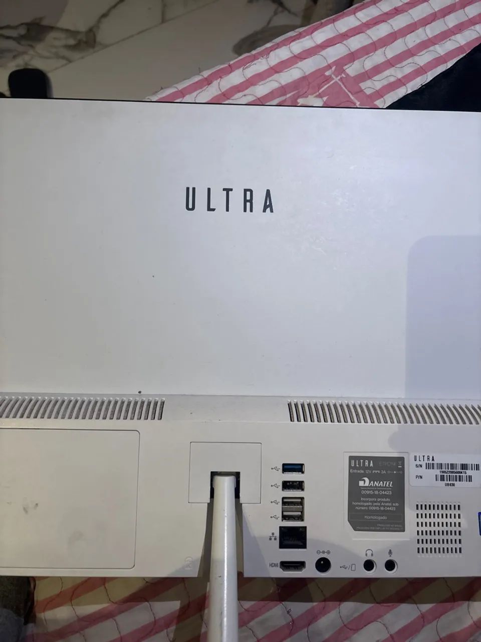 Monitor ultra com entrada HDMI usado