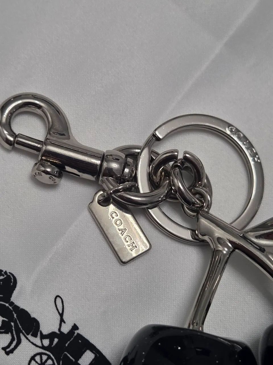 Chaveiro Coach Cherry Cereja  - Foto 4