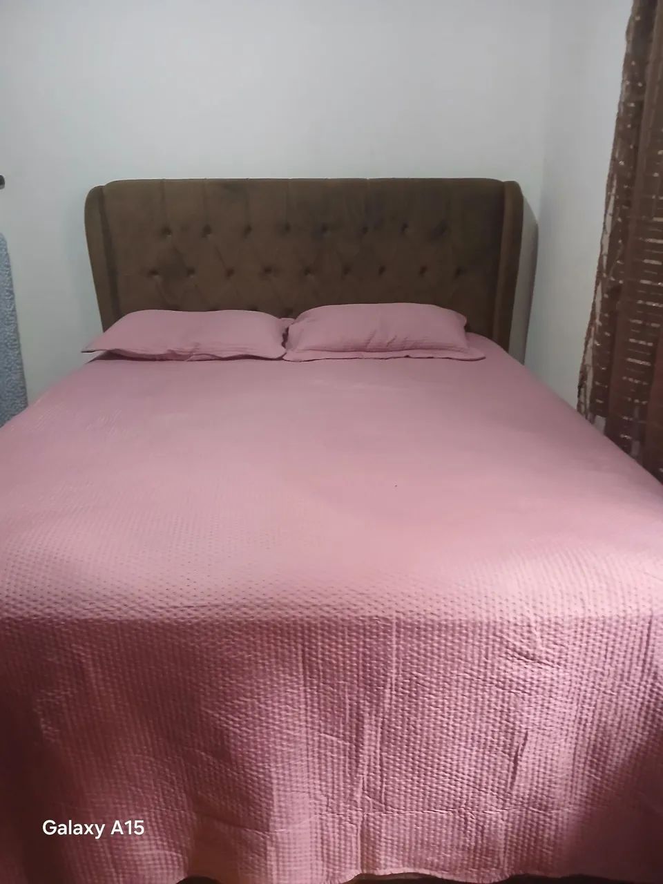 Cama de casal com cabeceira