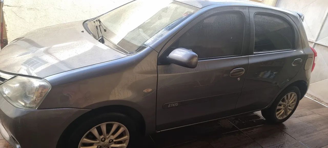 Toyota Etios XLS 1.5 Flex 16V 5P Mec. 2013 - Foto 4