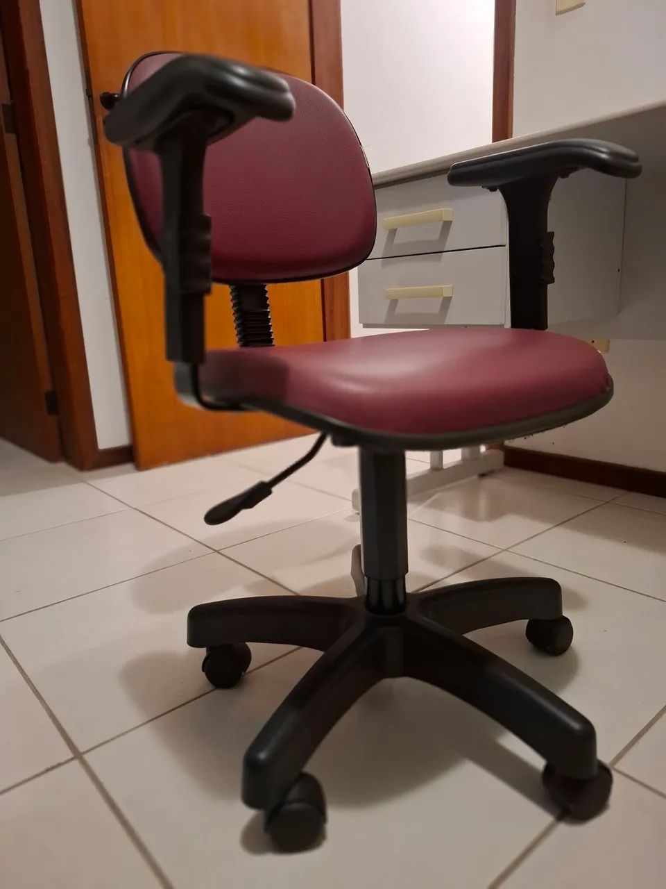 Mesa e cadeira para escritório  - Foto 2