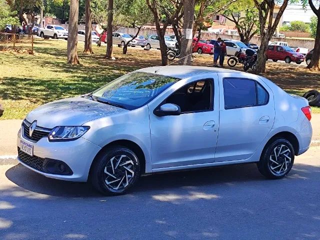Renault Logan AUTHENTIQUE HI-FLEX 1.0 16V 4P 2014