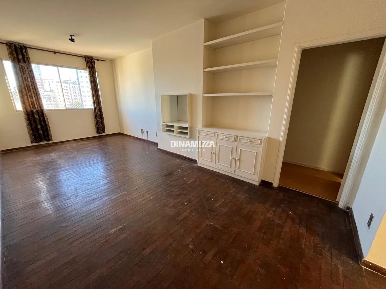 Apartamento em excelente localidade com 02 quartos