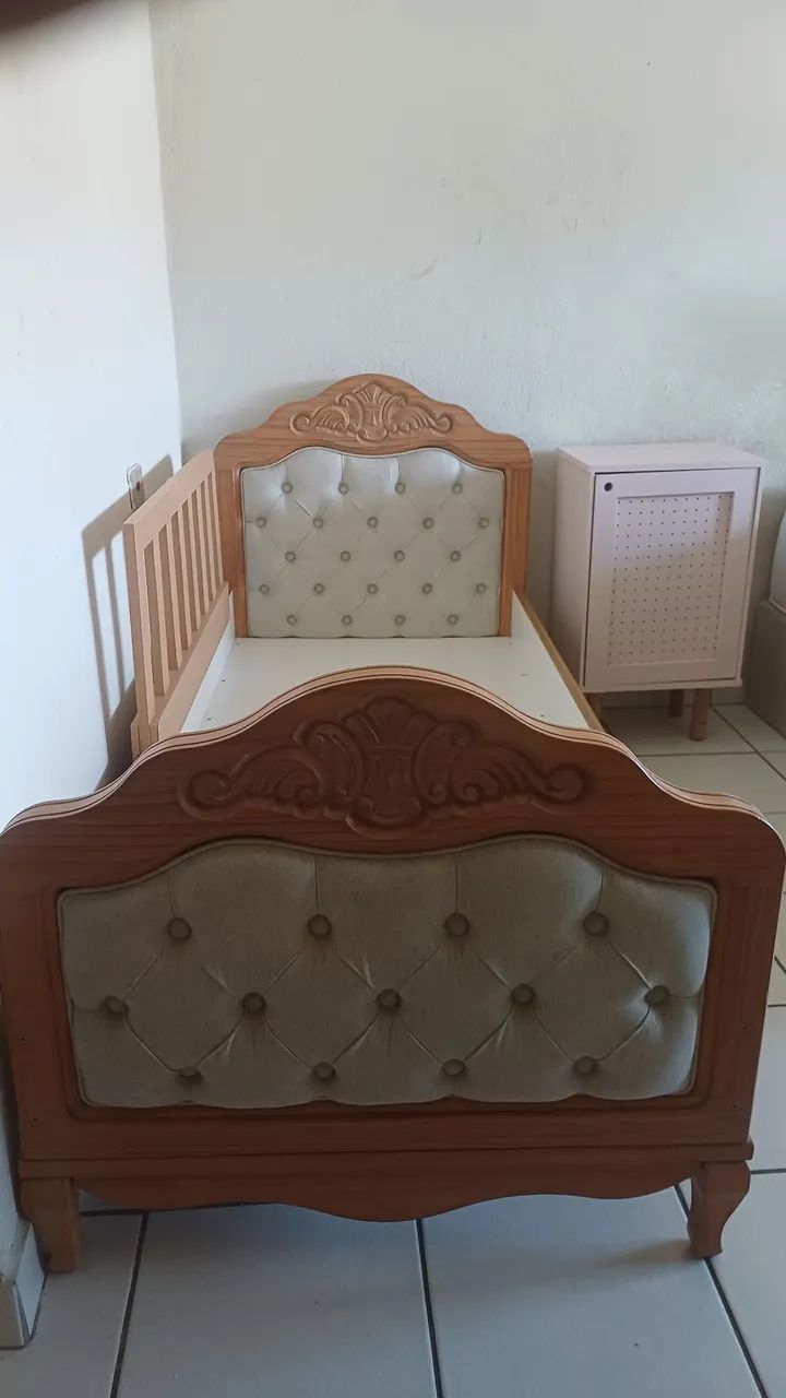 Cama Clássica Capitonê Infantil