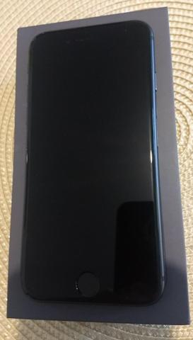 IPhone 8 cinza espacial. 64GB* NF e garantia até Fev2020 - Foto 2