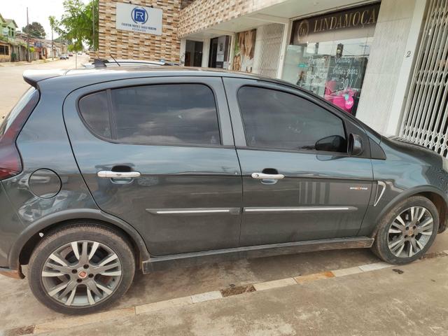 Carro Fiat PALIO SPORTING 1.6 2013 completo