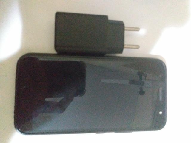 Moto g5s plus com defeito+caixa do carregador