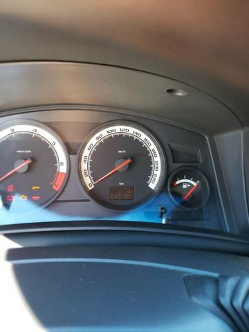 Vectra Sedan 2.0 8v 140cv Relíquia com 45.800 kms. 33.500,00 Reais P/Pessoas Exigentes - Foto 4