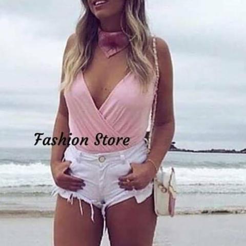 Body transpassado Bruna Marquezine preto, branco e rose tam único com bojo - Foto 2