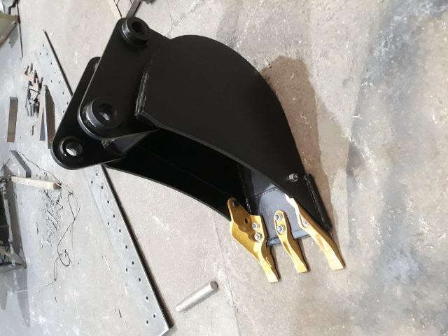 Concha retroescavadeira JCB 30cm boca - Foto 3