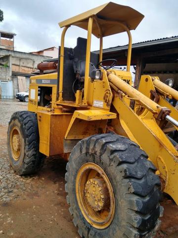 Vendo Pá carregadeira 55c Ano 86 - Trabalhando