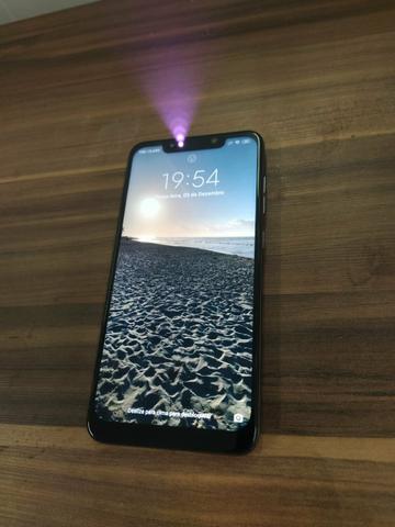 Xiaomi Pocophone F1 64GB preto (acompanham2 capinhas)